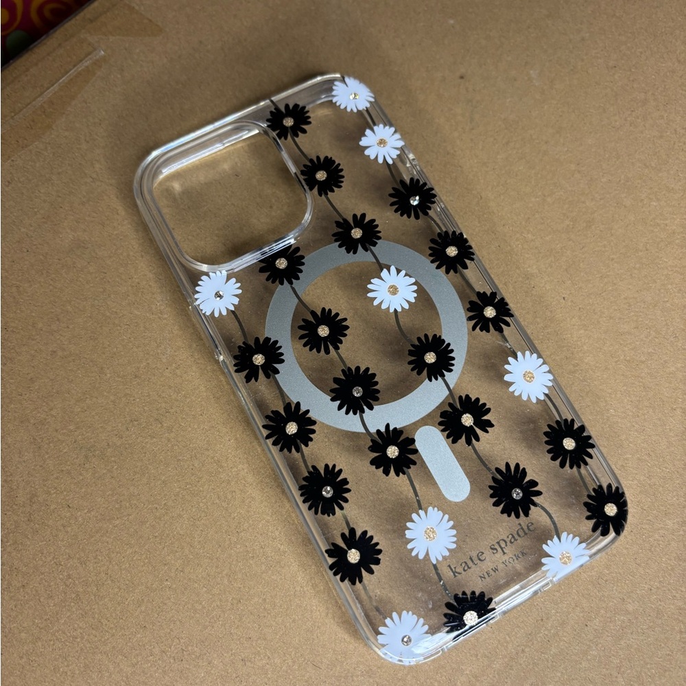 Kate Spade Black and White Daisy 15 ProMax iPhone Case